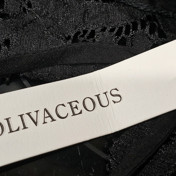 Olivaceous Cropped Lace Tank Top In Black Size S NWT - Picture 6 of 6